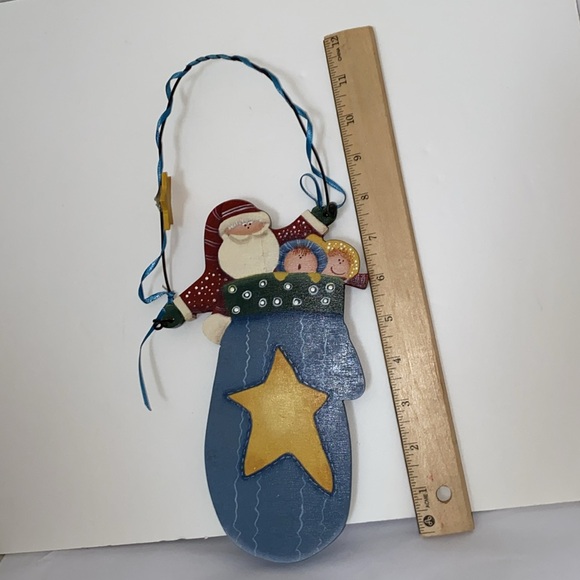 Folk art. Cottagecore. Santa on a mitt door hanger.  Beautifully painted. - Picture 3 of 6